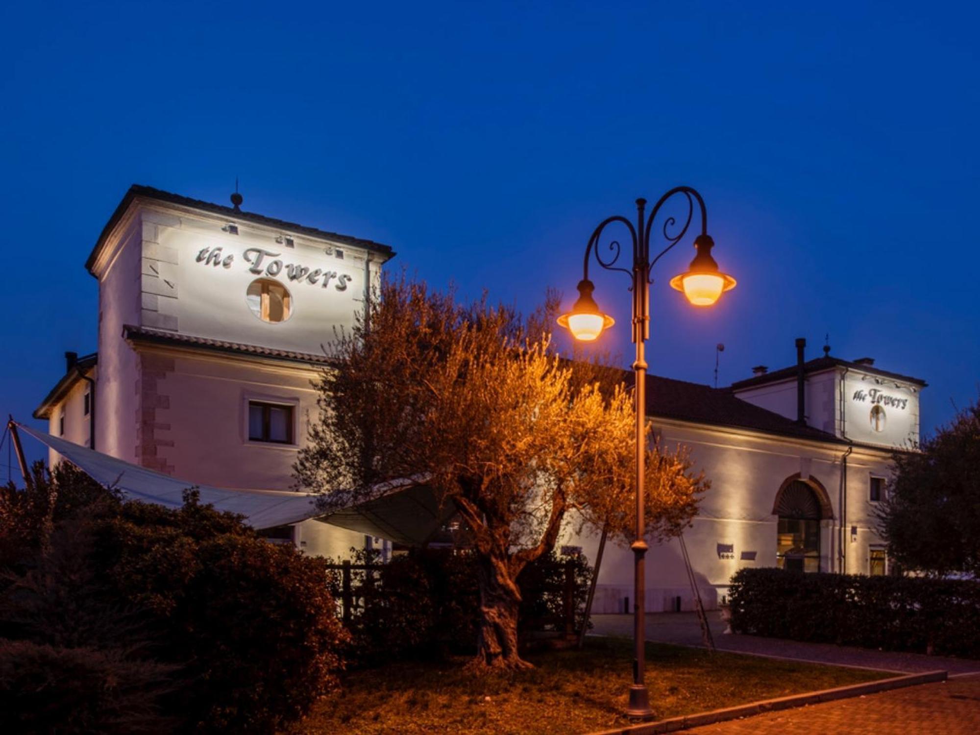 Alloggi The Towers Montebello Vicentino Exterior foto